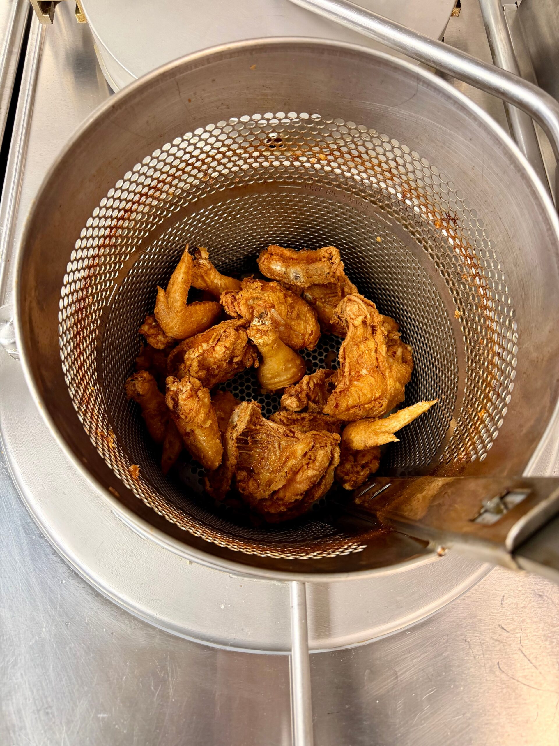 How Commercial Pressure Fryers Improve Kitchen Speed